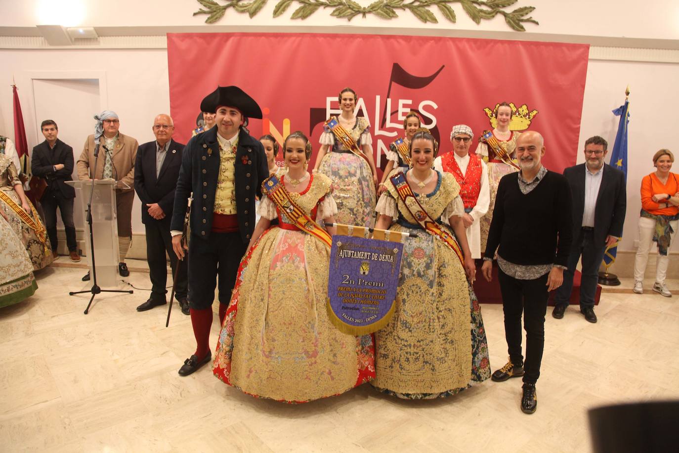 Las imágenes de la fiesta fallera en Dénia