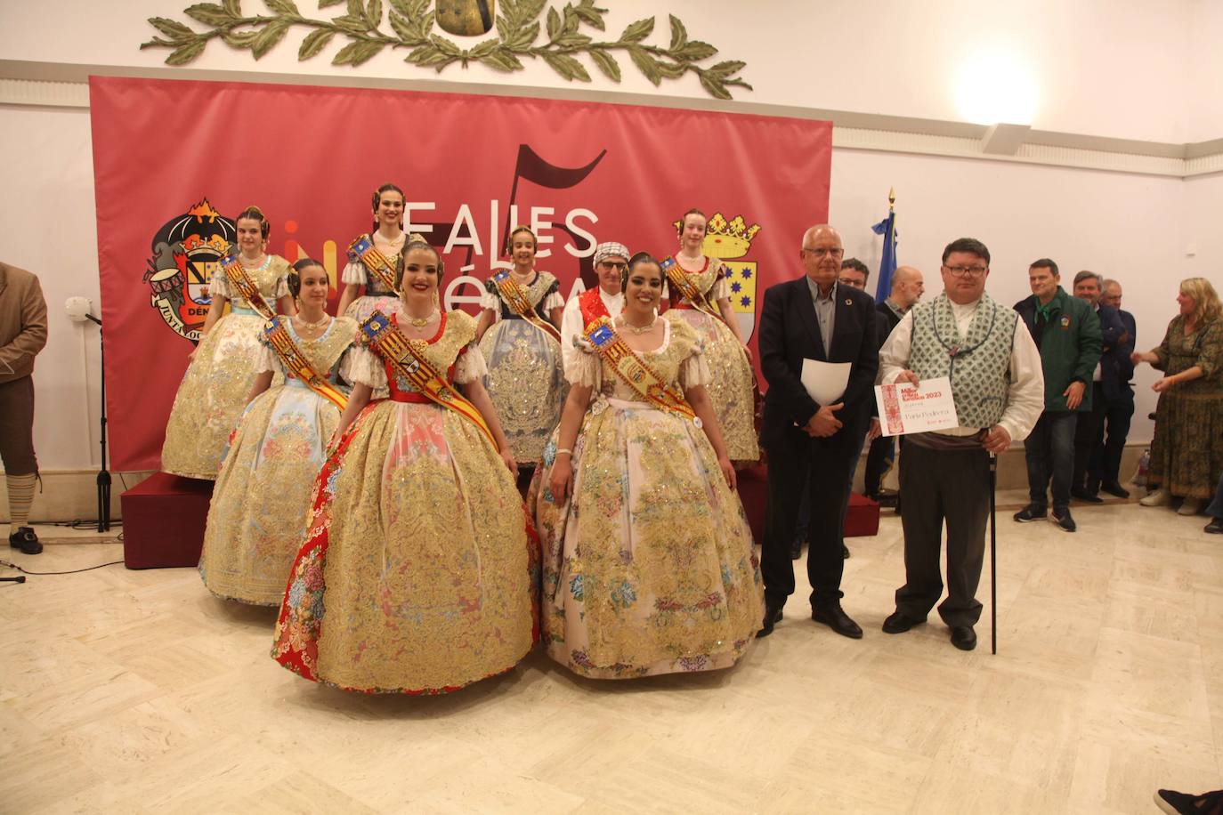Las imágenes de la fiesta fallera en Dénia