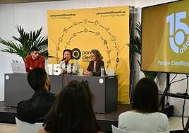 La directora gerente del Pcumh, Tonia Salinas, y la vicerrectora de la UMH Maria José López.