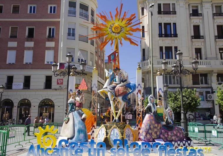 Las Hogueras de Alicante ya lucen en Córdoba