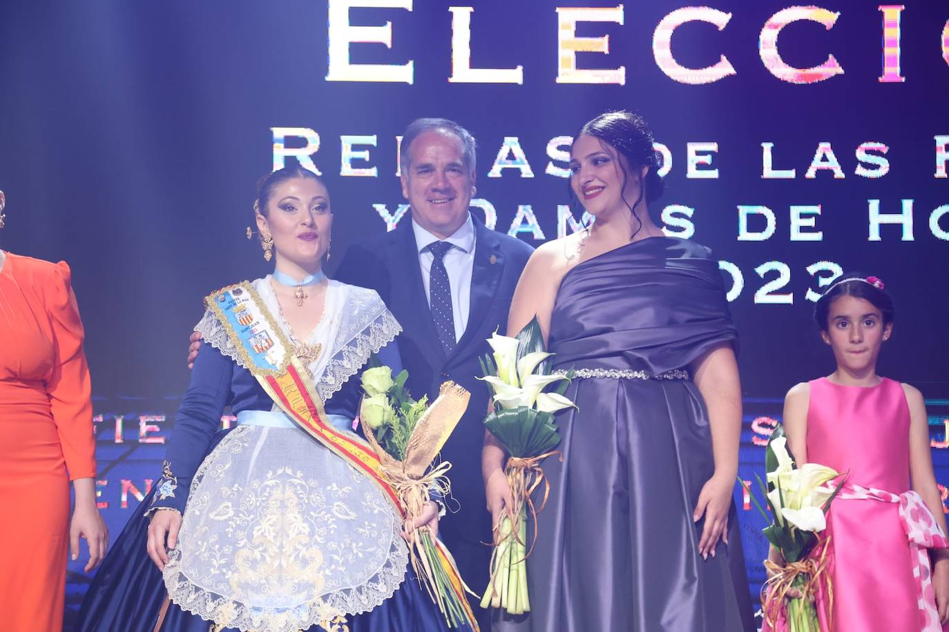 Imagen secundaria 1 - Alejandra Gentile y Júlia Andreo son las Reinas de las Fiestas del Cristo 2023 de Sant Joan