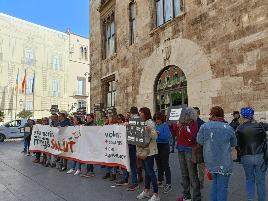 Reciente concentración de la plantilla a las puertas del Palau de la Generalitat Valenciana.