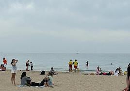 Los socorristas ya están en las playas de Alicante por Semana Santa.