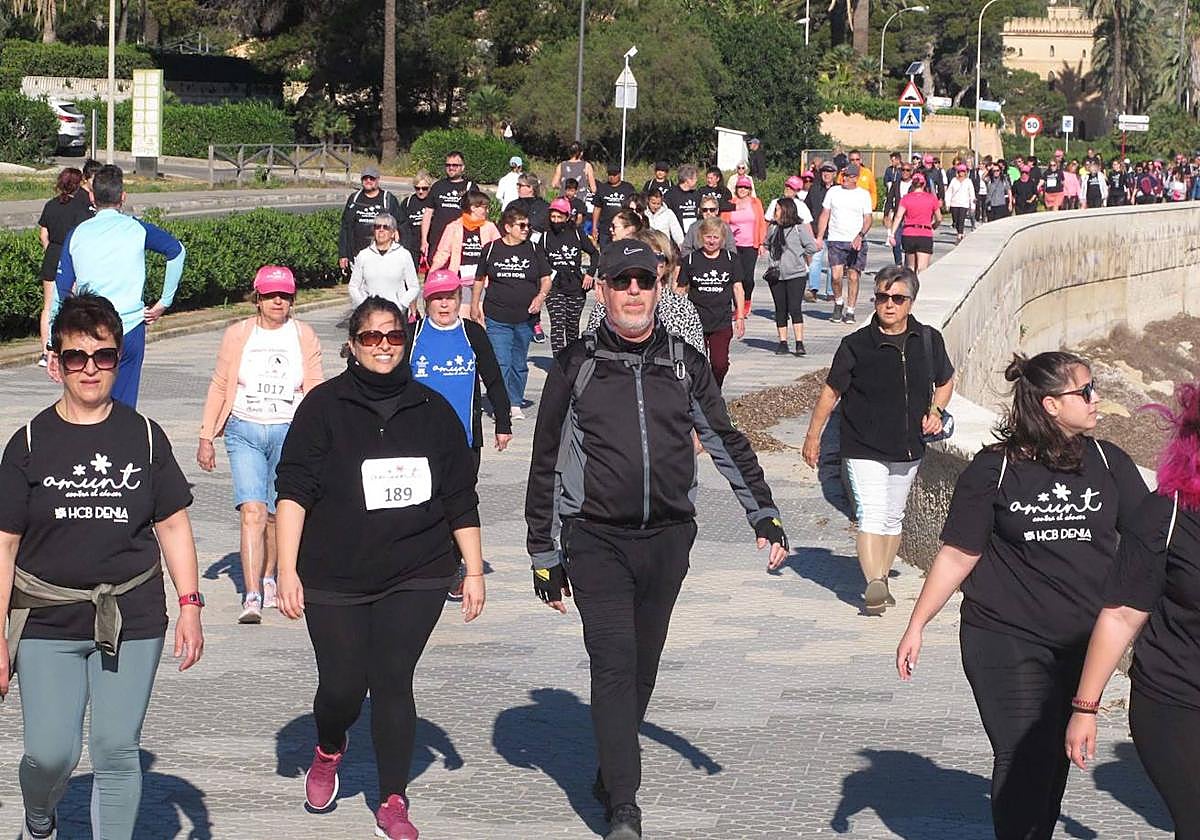 Caminata en Dénia organizada por &#039;Amunt Contra el Cáncer&#039;