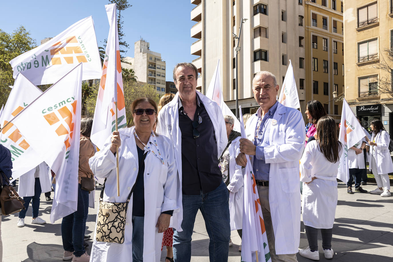 La protesta de los médicos de Alicante en imágenes