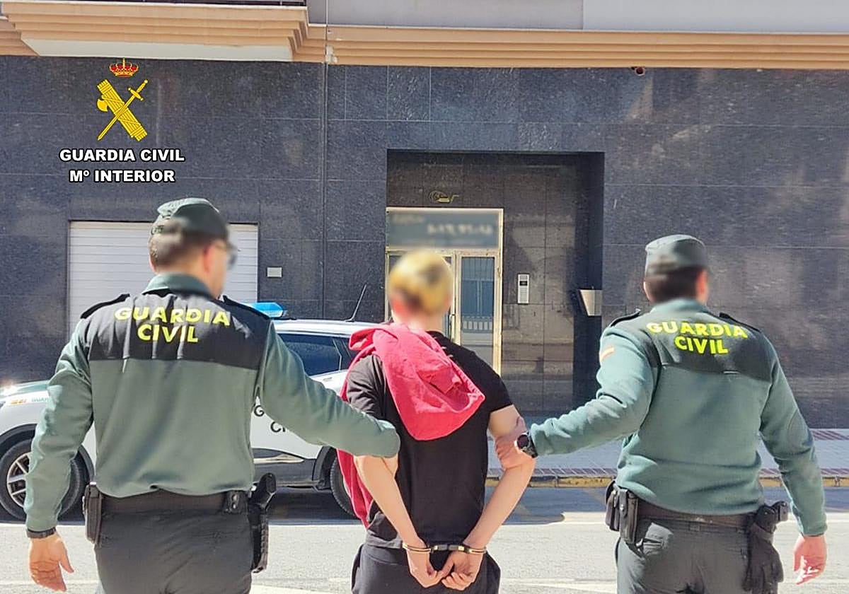 Imagen de uno de los detenidos.