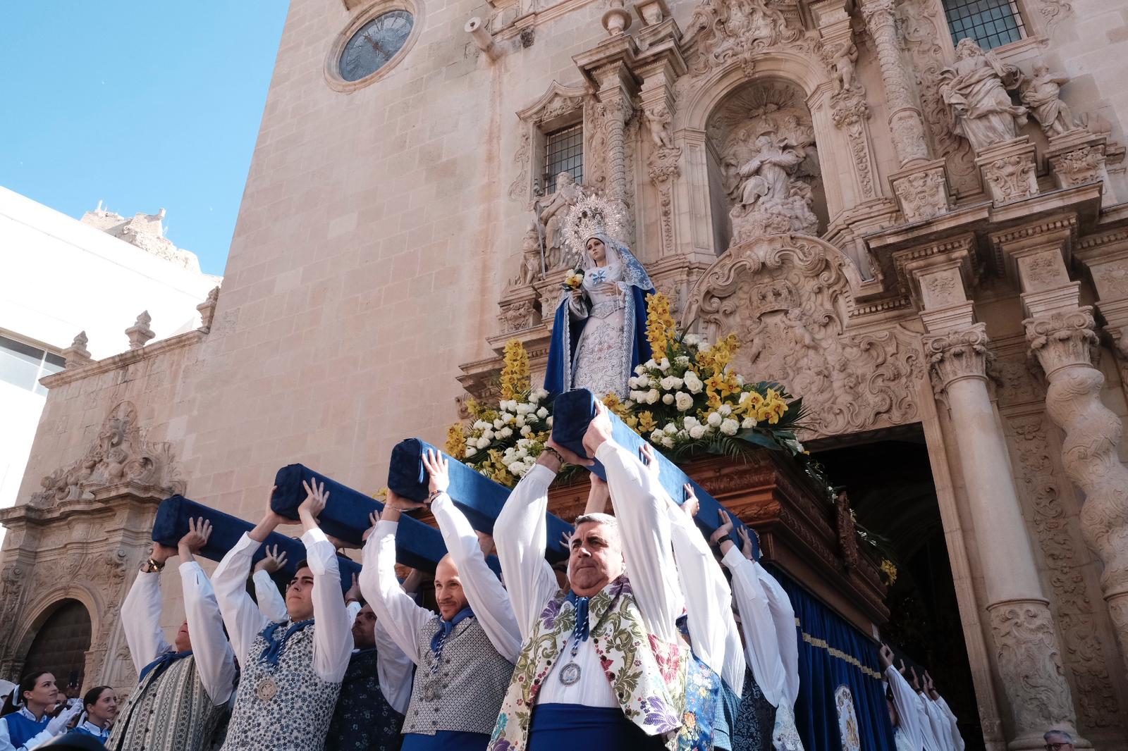 Más de 400.000 aleluyas celebran la Resurrección en Alicante