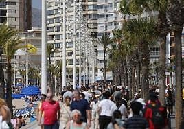 Vista general del paseo marítimo de Benidorm.