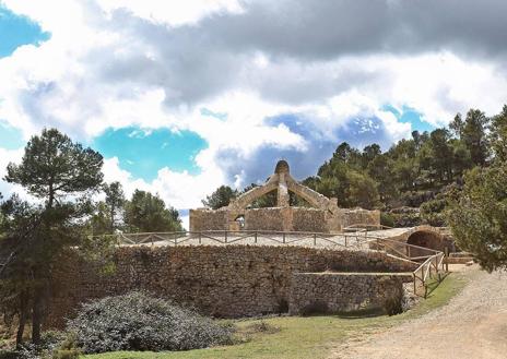 Imagen secundaria 1 - Lucentum, Cava Gran de Agres y Torre almohade de Almudaina. 