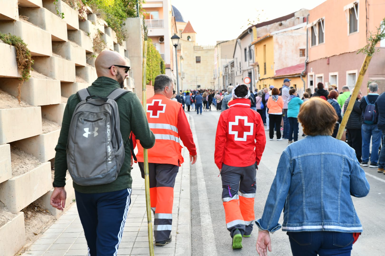 Búscate en las imágenes de la romería de la Santa Faz