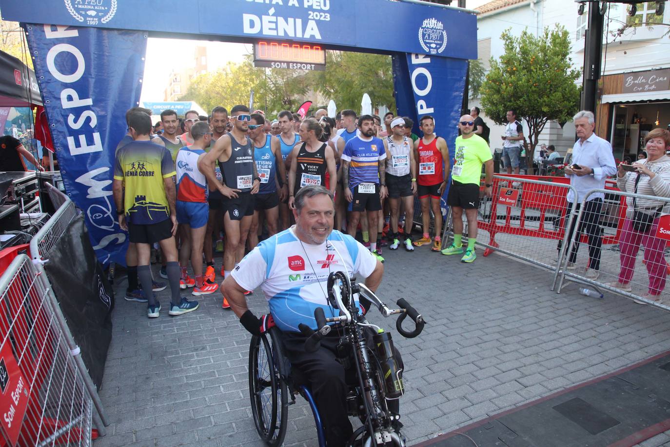 Más de 2.000 personas corren en la Volta a Peu de Dénia
