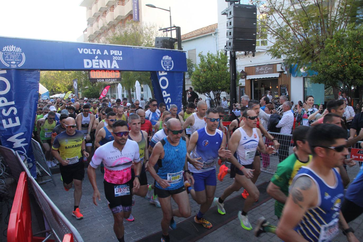 Más de 2.000 personas corren en la Volta a Peu de Dénia