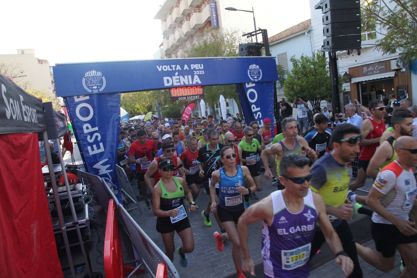 Más de 2.000 personas corren en la Volta a Peu de Dénia
