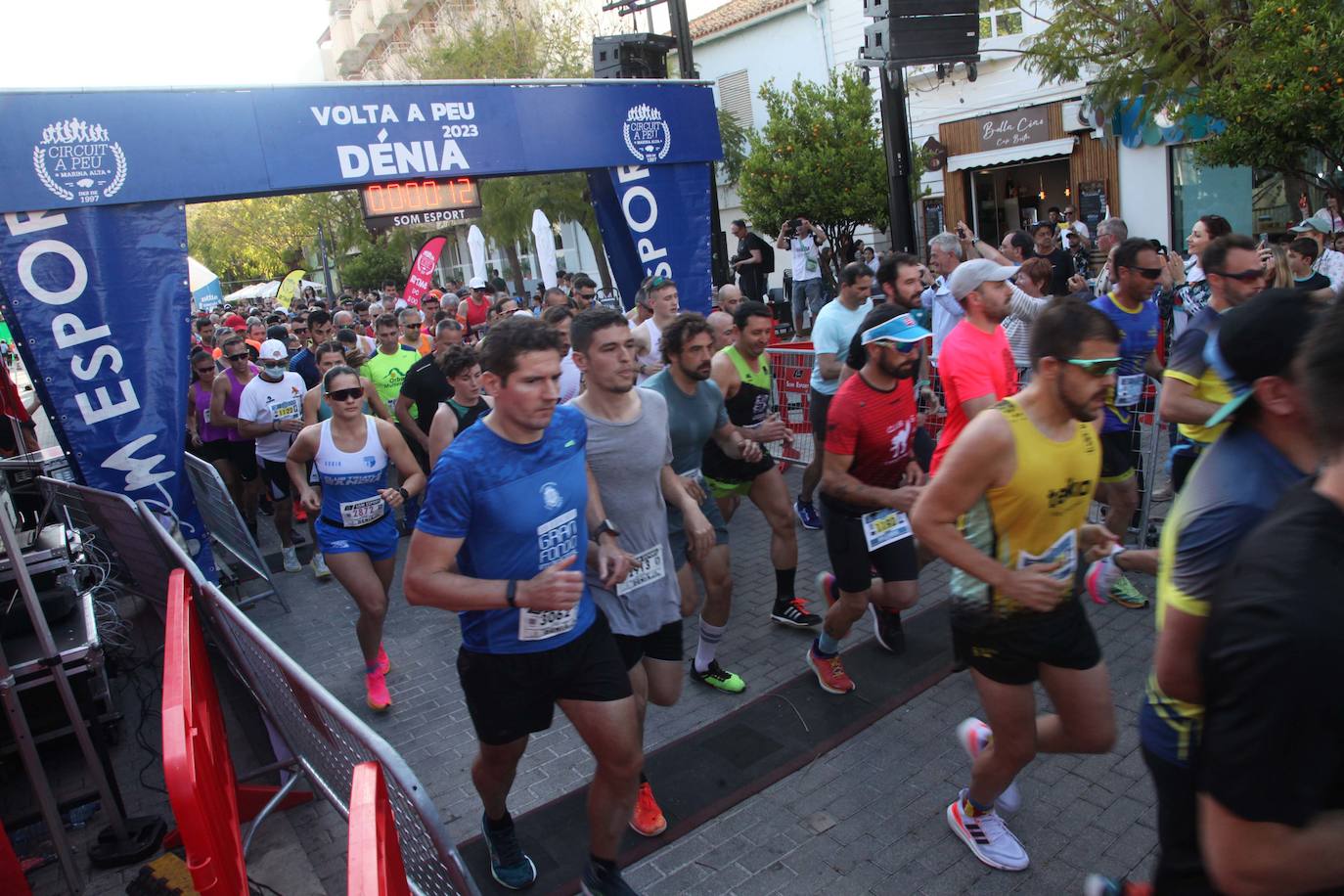 Más de 2.000 personas corren en la Volta a Peu de Dénia