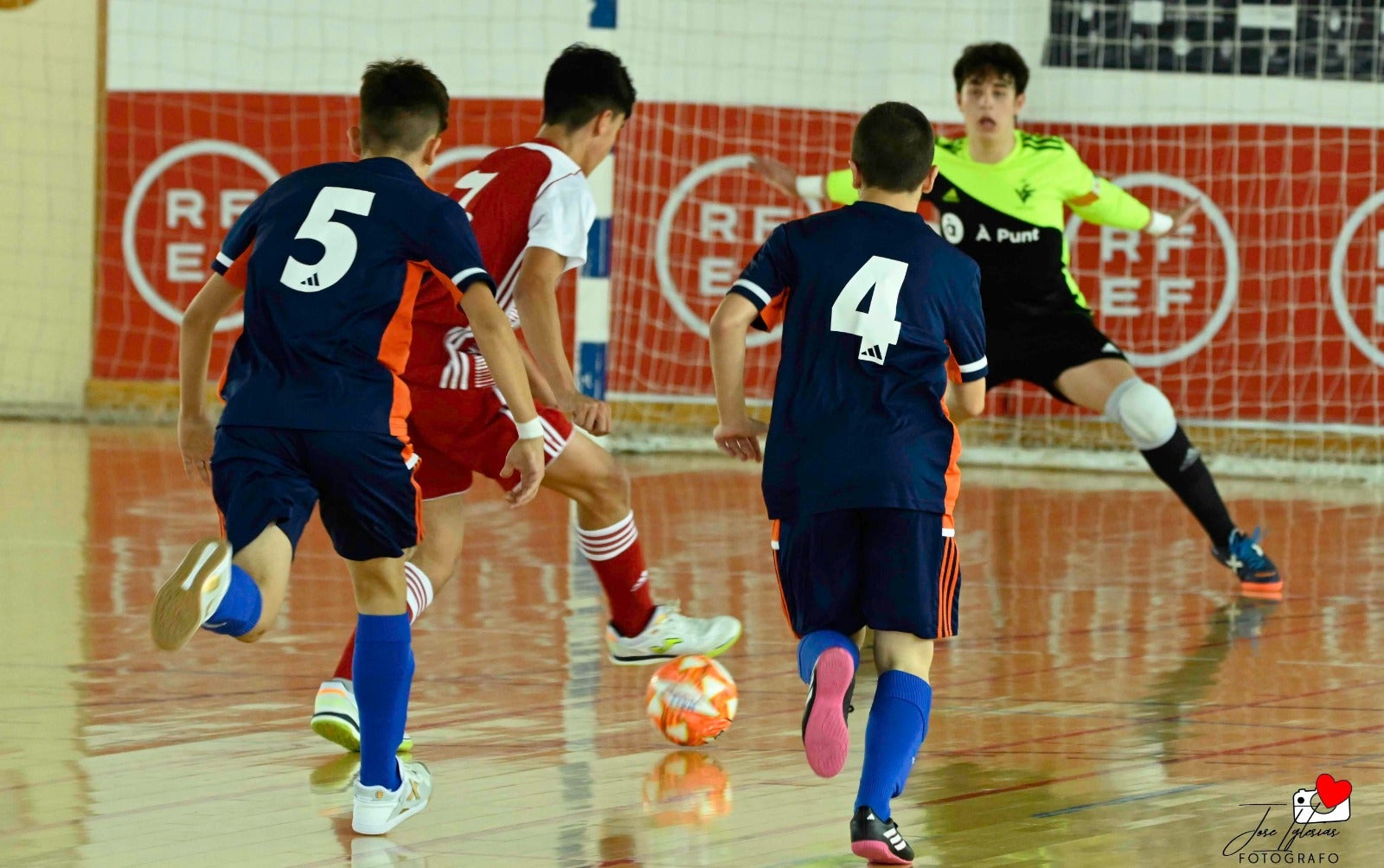 Tres de cinco de la Selección Valenciana Sub-14 de fútbol sala en el Nacional de San Javier