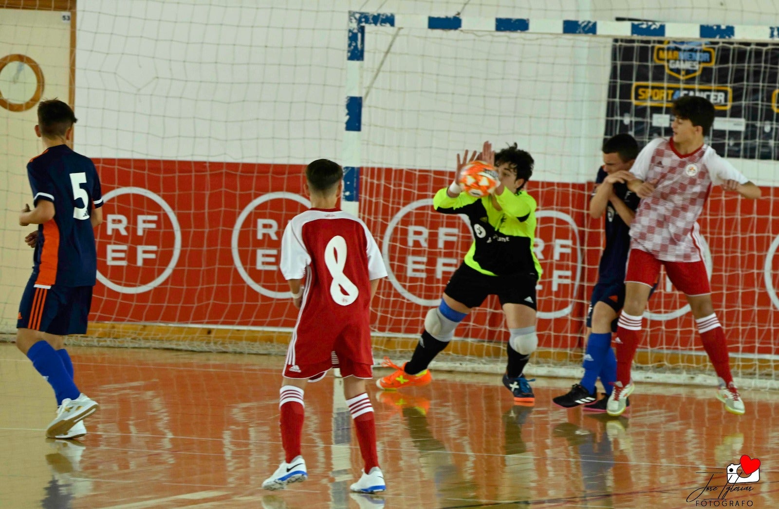 Tres de cinco de la Selección Valenciana Sub-14 de fútbol sala en el Nacional de San Javier