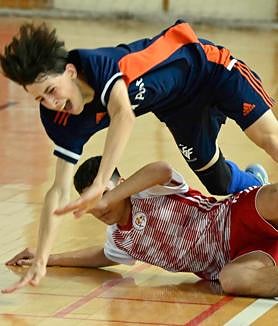 Imagen secundaria 2 - Jugadores y técnicos en varios momentos del campeonato.