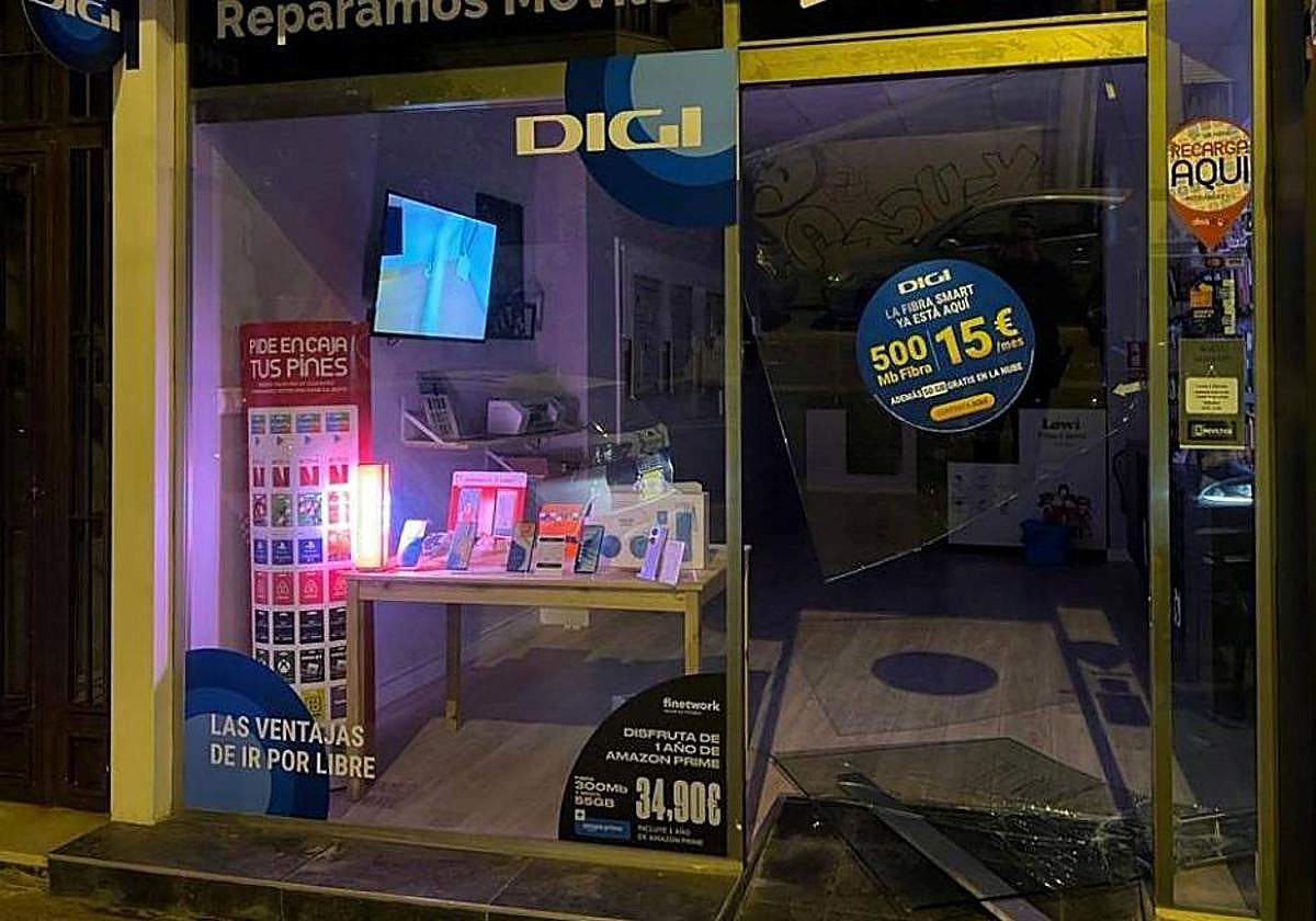 Daños producidos por los ladrones en el establecimiento.