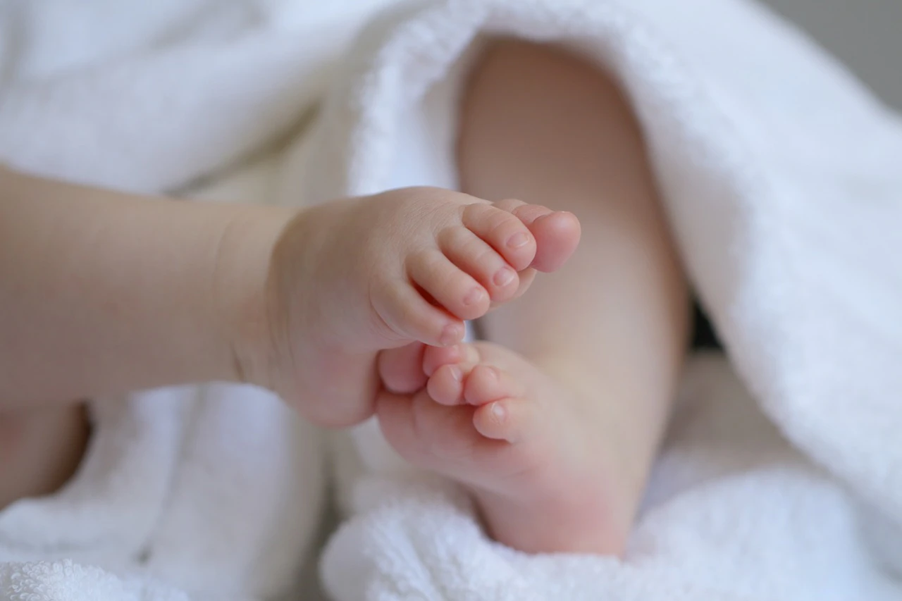 Cribado neonatal en Alicante: cuando tu salud depende del código postal