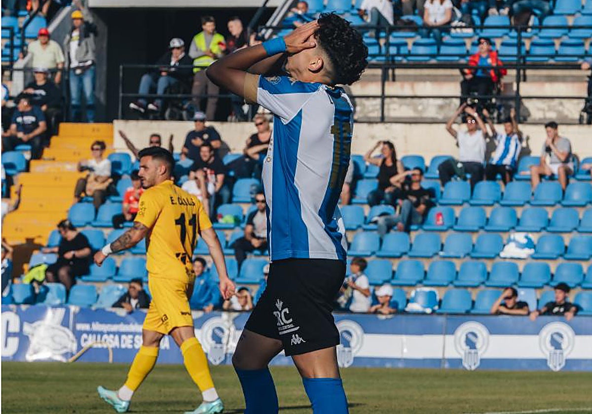 Luque lamenta una ocasión desperdiciada ante el Olot