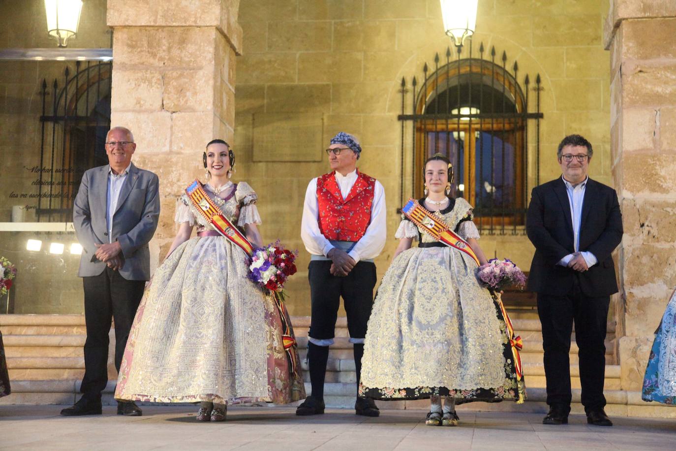 Mar Moncho y Candela Marco fallera mayor y fallera mayor infantil de Dénia