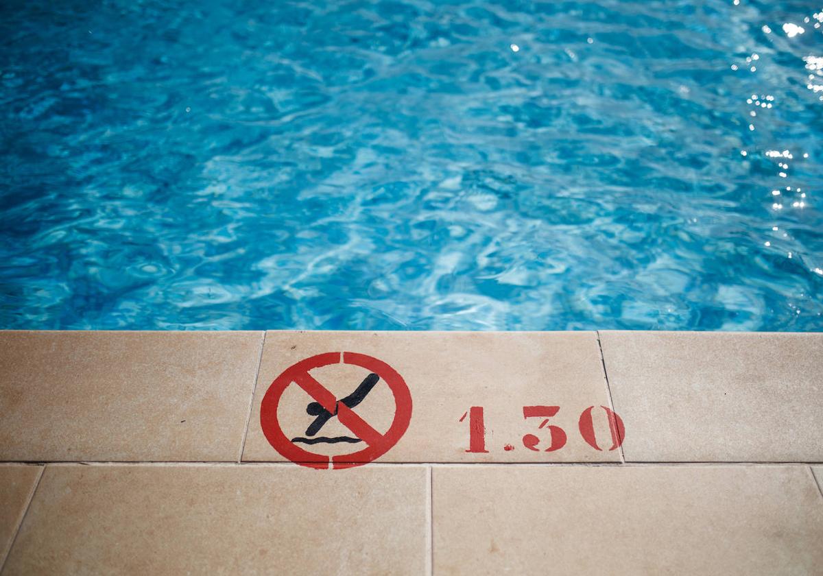 Imagen de una piscina.