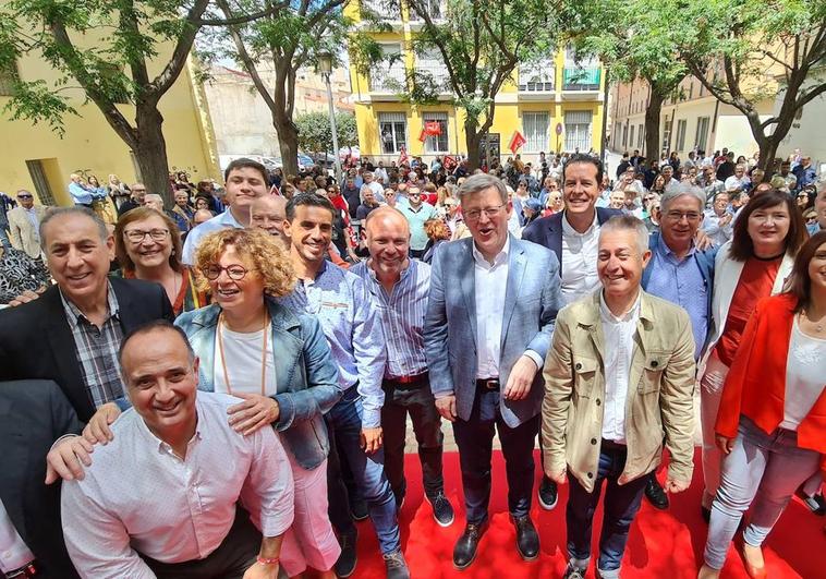 El presidente de la Generalitat, Ximo Puig; el alcalde de Elda, Rubén Alfaro; y la consellera de Innovación, Josefina Bueno.