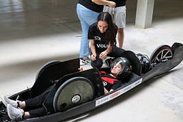 El vehículo mide tres metros de largo.