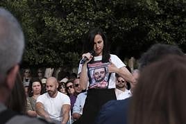 Ione Belarra con su camiseta crítica a Díaz Ayuso