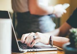 Alicante programa cursos para ofrecer a la ciudadanía 'Capacitación Digital'.