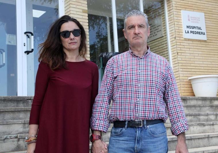 «Sólo pido que trasladen a mi hijo a un hospital de Alicante cerca de casa para que la familia pueda estar junta»