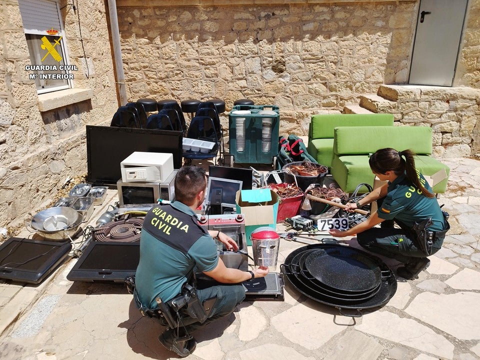 Los objetos sustraídos por los detenidos