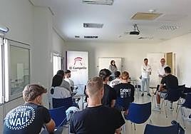 Participantes del curso de monitor/a de ocio y tiempo libre.