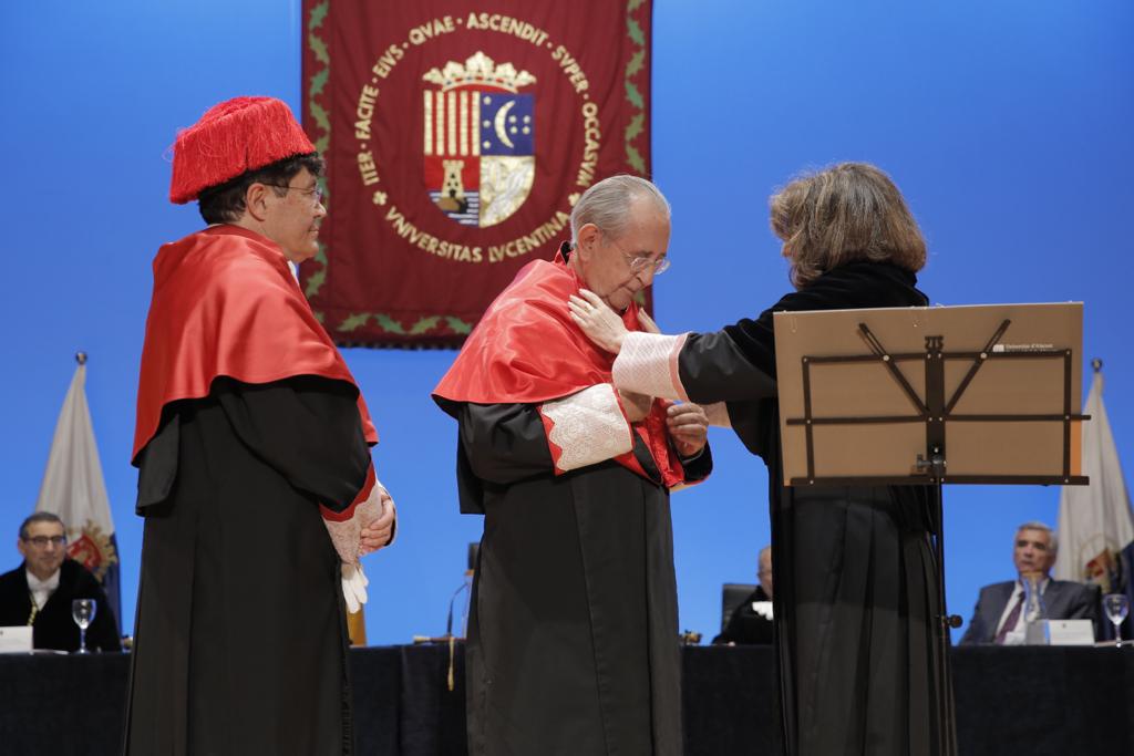 El nuevo doctor 'honoris causa' de la UA Juan Roca.