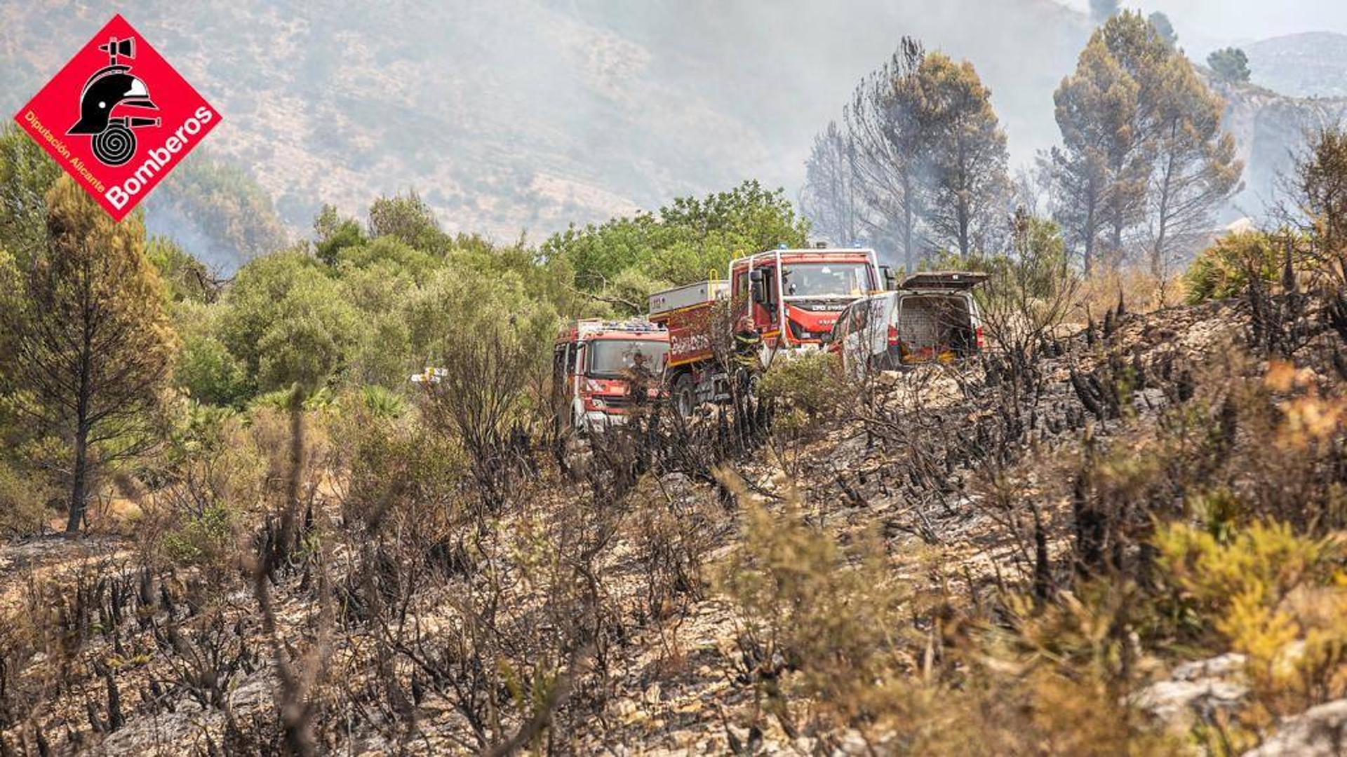 Los aguaceros ponen en riesgo la recuperación de la zona devastada por el fuego en Vall d'Ebo