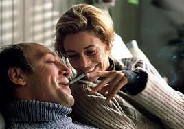 Javier Bardem y Belén Rueda en una escena de 'Mar adentro'.