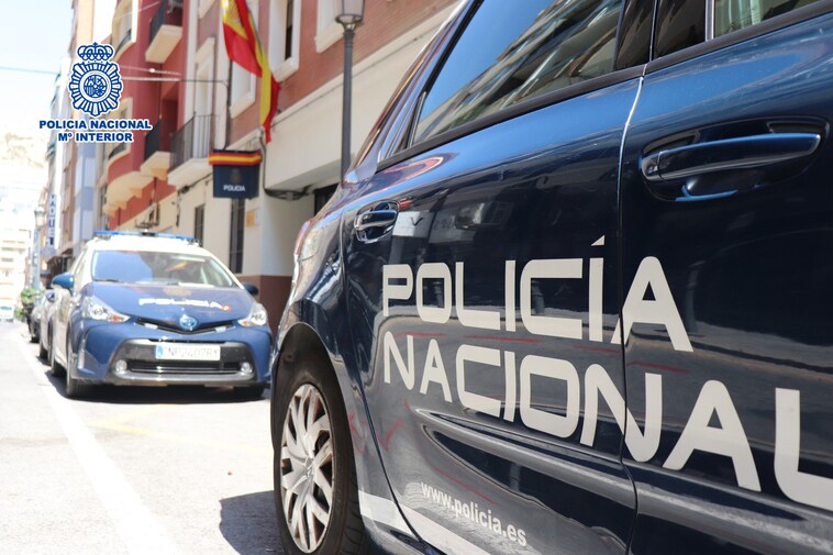 A prisión los tres detenidos por atracar a un hombre con la técnica del &#039;mataleón&#039; en Alicante