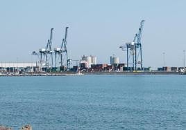 Zona industrial del puerto.