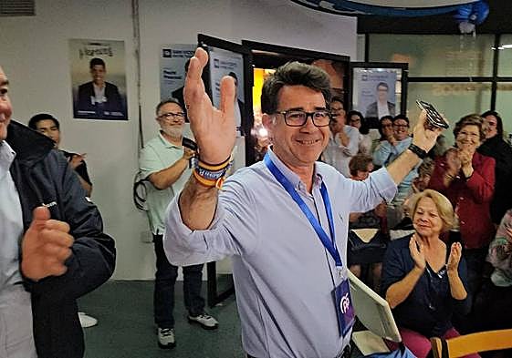 El candidato popular, Pachi Pascual, futuro alcalde de San Vicente.