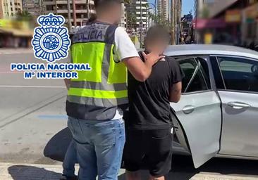 Dos detenidos en Benidorm por robar números de tarjetas de crédito y sacar el dinero en salones de juegos