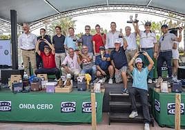 Foto familiar de los ganadores de la XII edición del torneo.