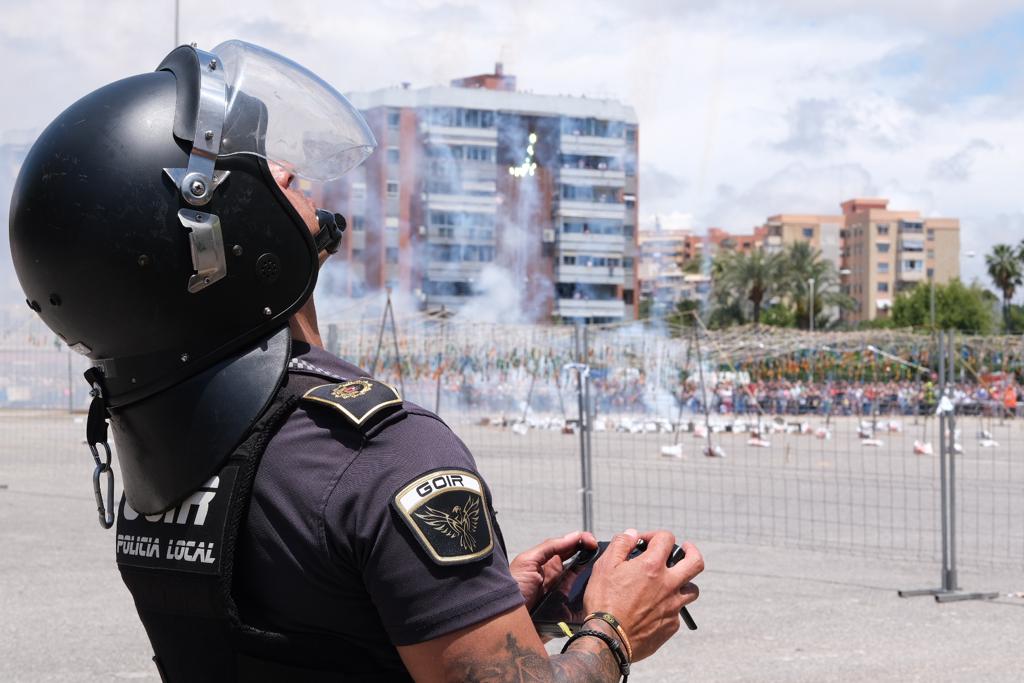 Alicante baila al ritmo de la pirotecnia Ferrández