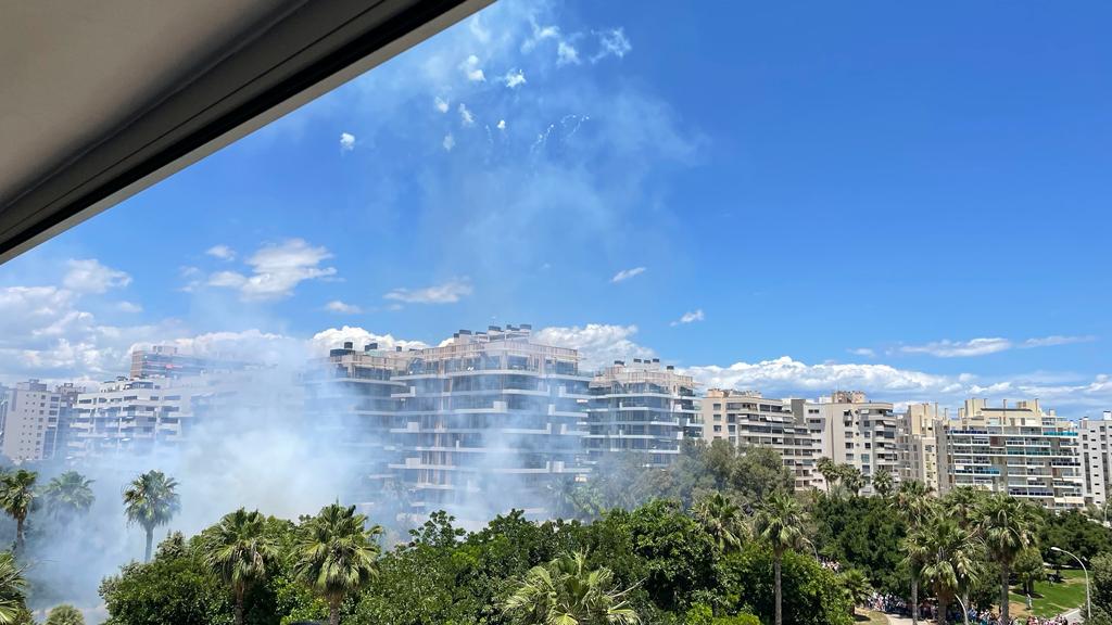 100 kilos de pólvora en la octava mascletà de las Hogueras de Alicante