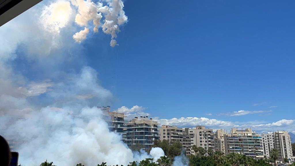 100 kilos de pólvora en la octava mascletà de las Hogueras de Alicante