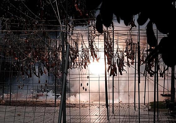 Disparo de Coeters Dragon en Alicante, antes de las Hogueras.