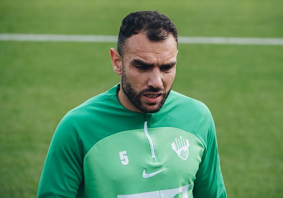 Gonzalo Verdú, durante un entrenamiento del Elche