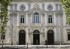 Fachada del Tribunal Supremo en abril de 2023.