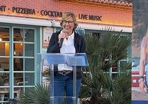 Rosa Cardona, PP, durante un mitin.