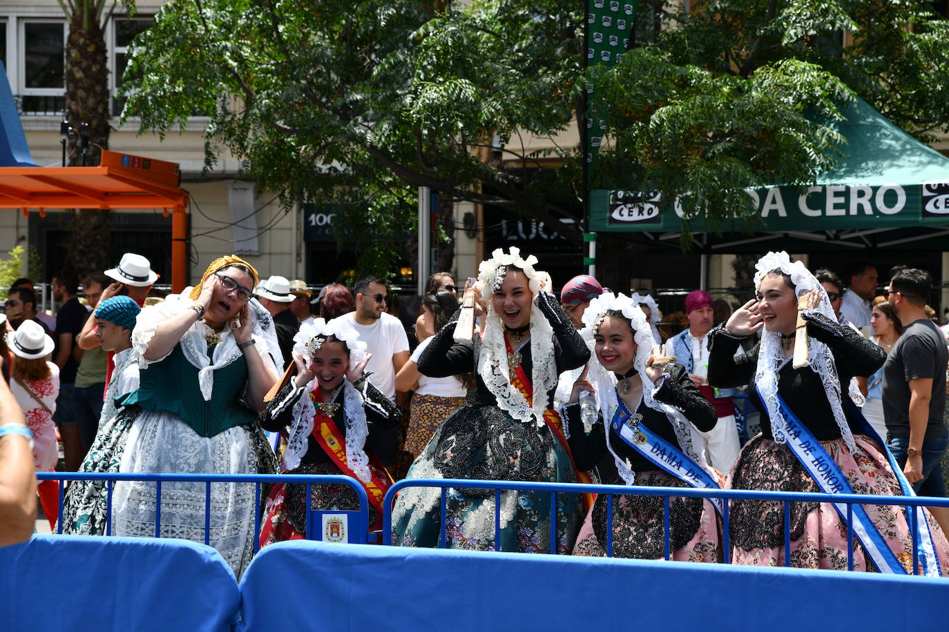 Búscate en la mascletà del 19 de junio