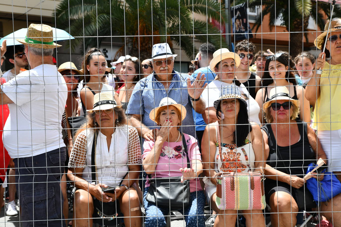 Búscate en la mascletà del 19 de junio